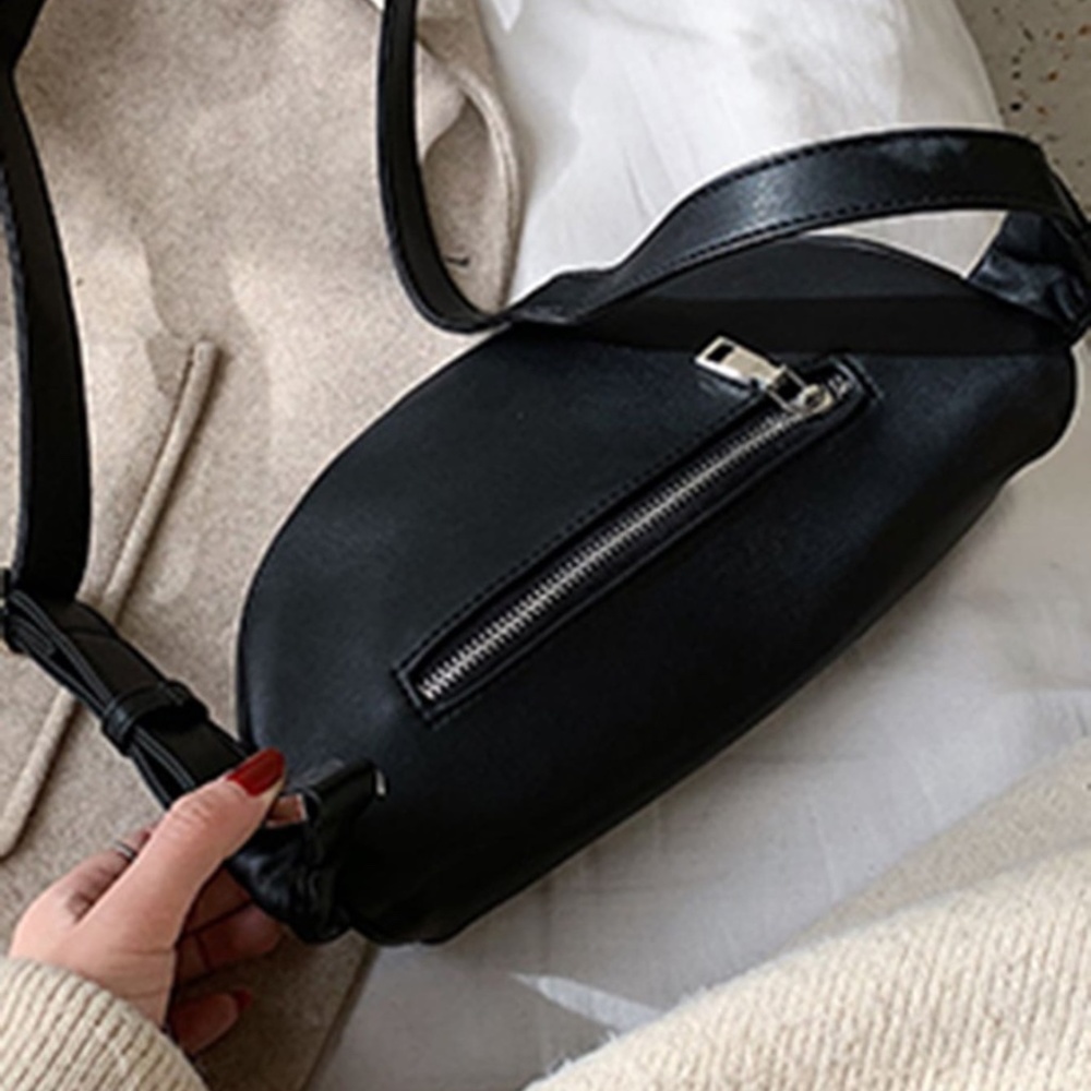 Black Minimalist fanny pack Chic Crossbody bag - Picture 3 of 7